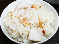 里芋と桜えびの炊き込みご飯